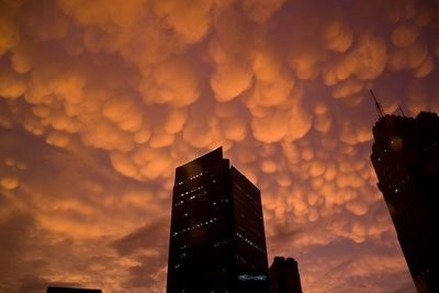 揭秘乳房云形成之谜，乳房云预示暴风雨降临(图)