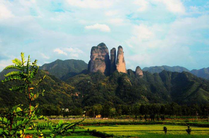 中国十大丹霞名山：丹霞山居榜首