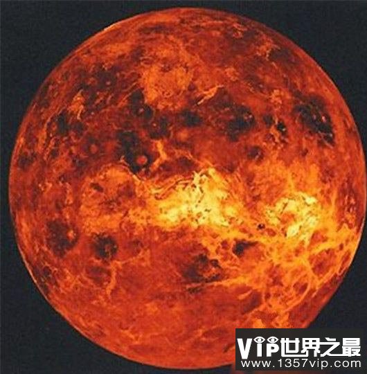 宇宙八大惊人真相探秘：冥王星上的冰比钢铁还要坚硬