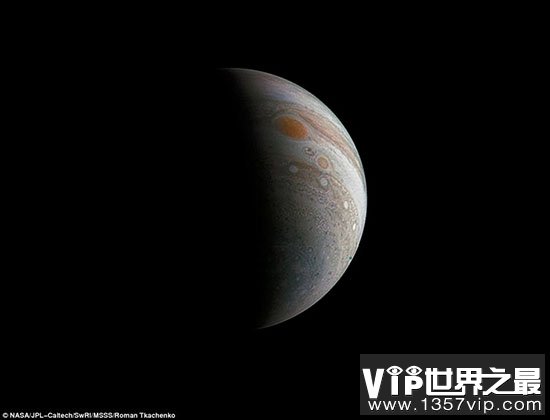 科学家观测到罕见木星大红斑爆发现象