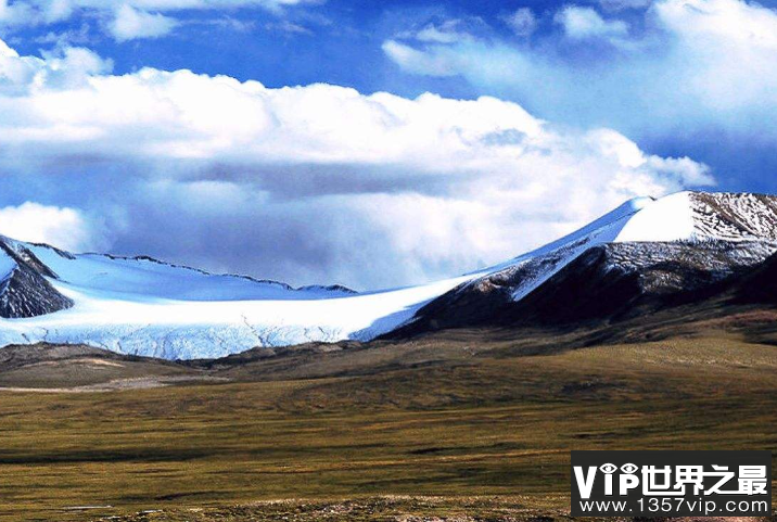 全球十大名山排行榜 珠峰仅列第八，第一位喜马拉雅山