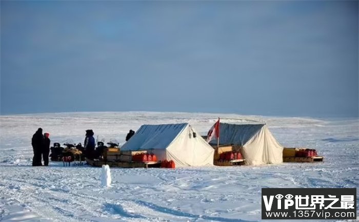 人类最北定居点：8个月没太阳或没黑夜，气温-30°，生活着上百人