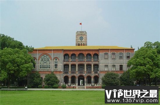 中国十大最美大学，武大樱花摘得桂冠！